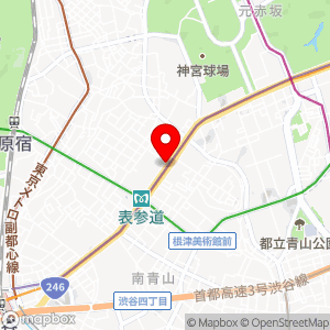 ファミリーマート 北青山三丁目店の地図