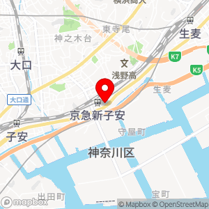ファミリーマート 横浜子安通三丁目店の地図